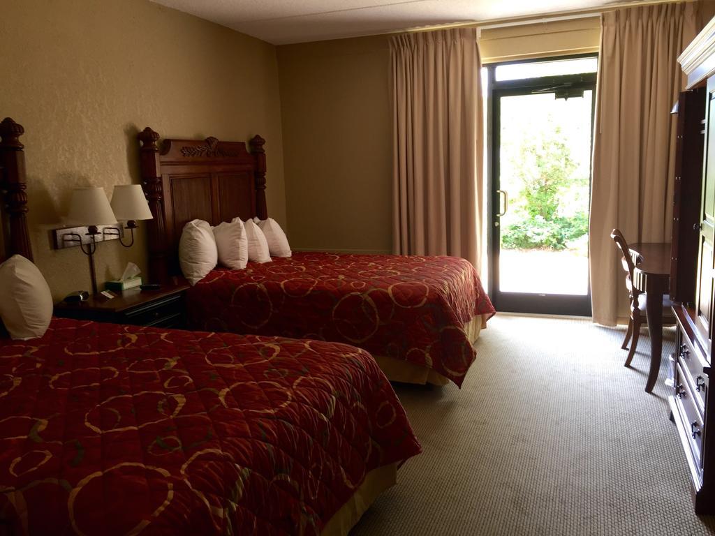 Hotel Fontana Village & Marina 3*