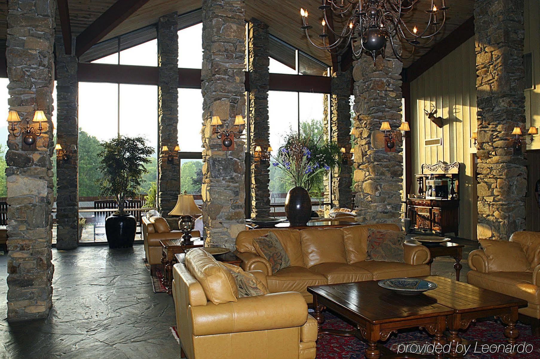 Fontana Village & Marina Hotel 3*