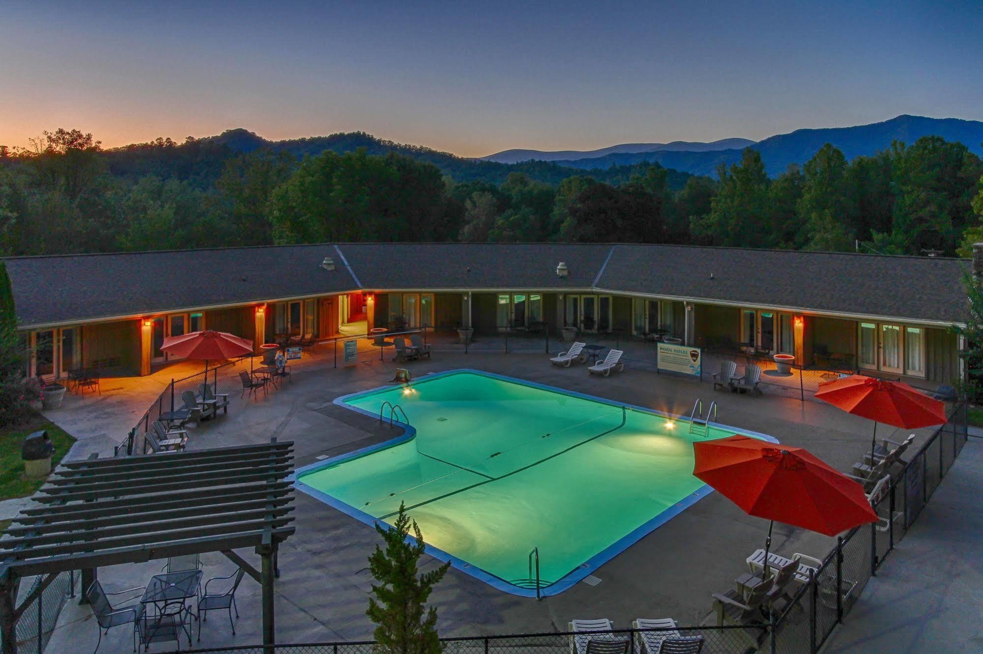Hotel Fontana Village & Marina 3*